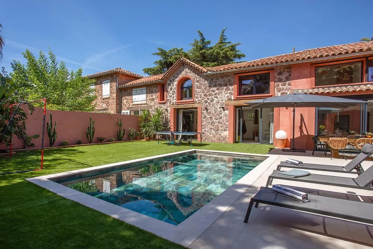 Villa De 300M² Proche De La Plage Saint-Raphael  France
