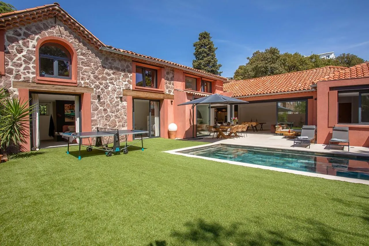 Villa De 300M² Proche De La Plage Saint-Raphael  France